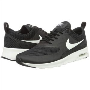 Nike Air Max Thea in Black